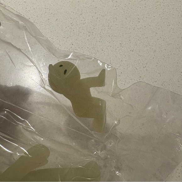 Smiski Hiding Series 1 with Little Peeking Smiski!!!! - Picture 8 of 13